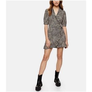 TOPSHOP CHEETAH PRINT MINI WRAP DRESS SIZE 4
